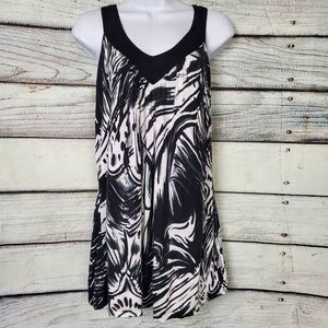 Maurices Women’s 1x Black White Abstract Print Rayon Racerback Tank Top